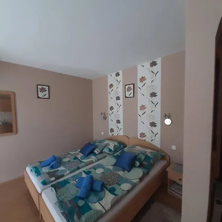 Edit Apartman Héviz