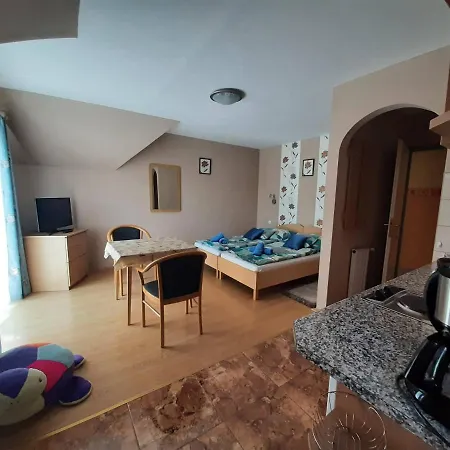 Edit Apartman