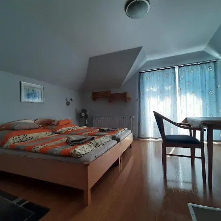 Edit Apartman Apartament